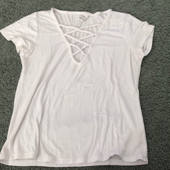 Criss cross neck tight fitted short sleeve shirt - Picture 1 of 1